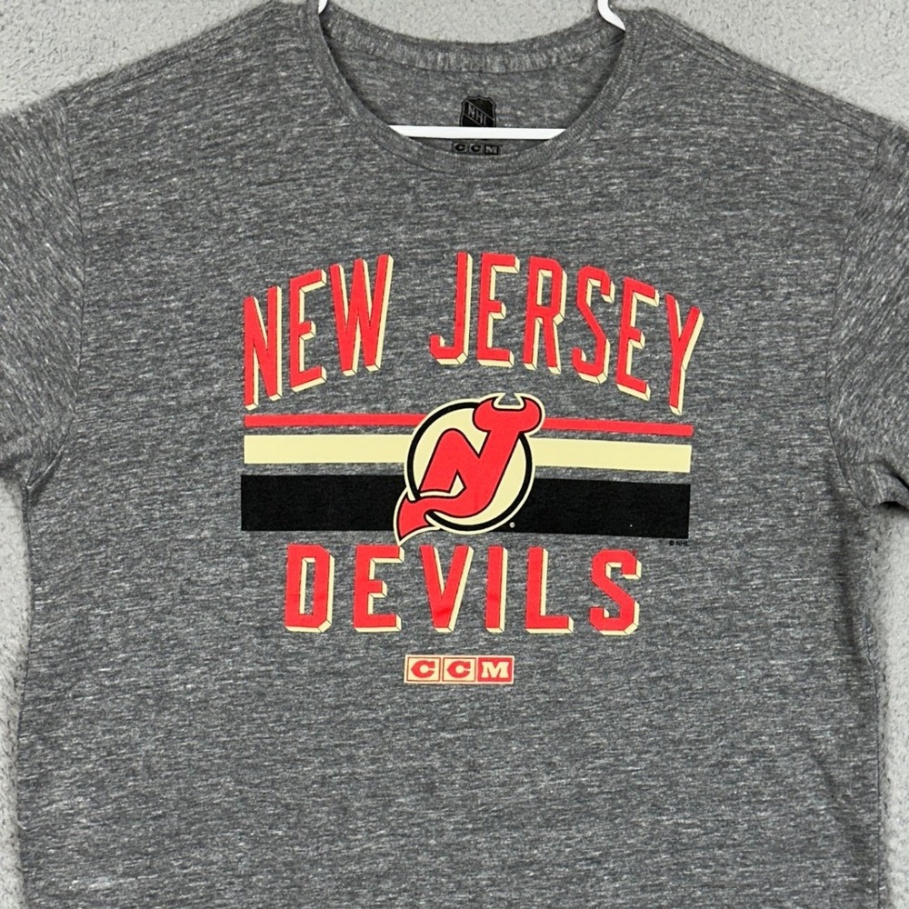 New Jersey Devils CCM T-Shirt Mens XL Grey NHL Hockey Crew Neck Short Sleeve Tee